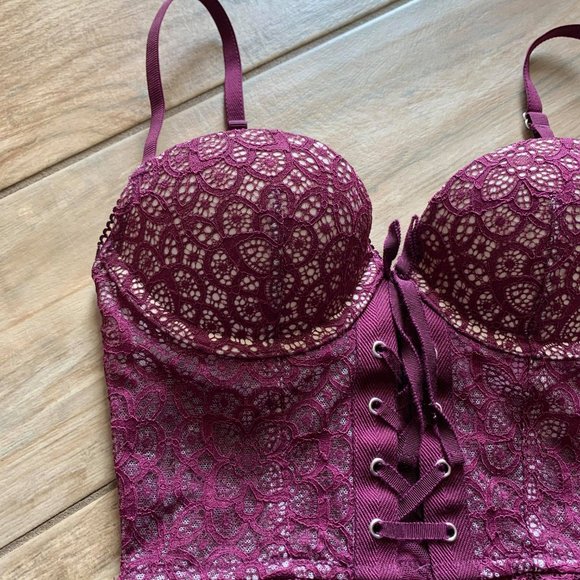 Victoria's Secret purple lace corset - Picture 4 of 9